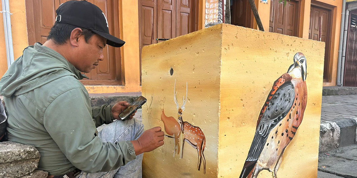 गमलामा चित्रकला