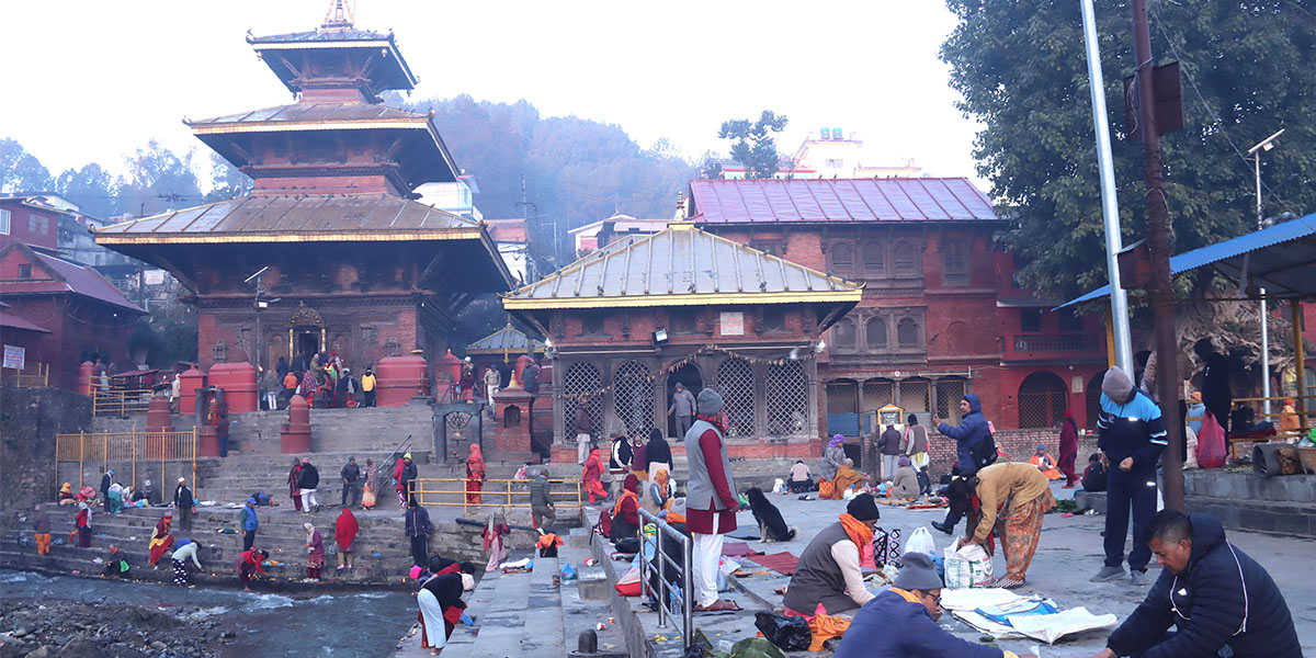 गोकर्णेश्वरमा पितृलाई तर्पण