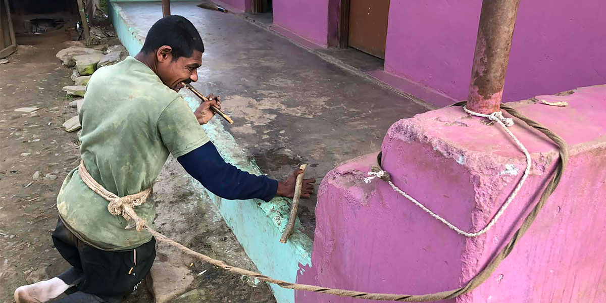 अपांगता भएका झलक डोरीमै बाँधिन बाध्य