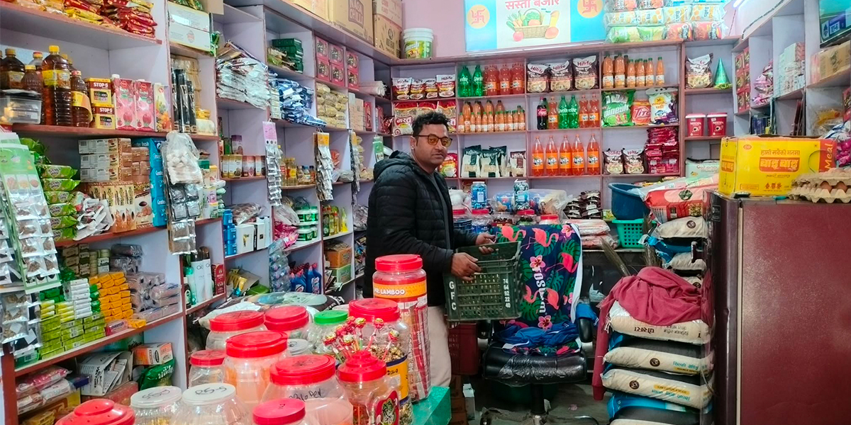 विदेशबाट फर्केर गाउँमै ‘सस्तोबजार’ सञ्चालन