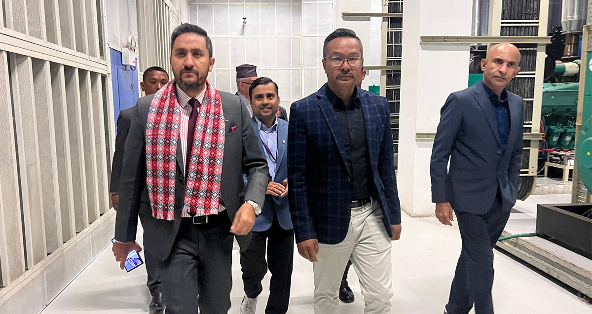 जेनजी आन्दोलनपछि एनसेलको अवलोकनमा सञ्चारमन्त्री खरेल, क्षतिबारे जानकारी