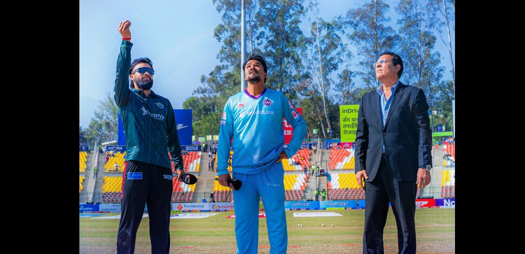 एनपीएल : पोखराले टस जितेर फिल्डिङ गर्दै, काठमाडौँले ब्याटिङ गर्दै