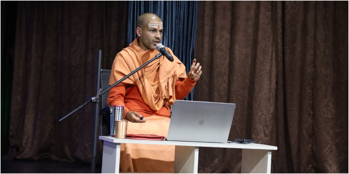 महात्माको डिजिटल दृष्टि : संस्कारलाई एआईमा उतार्दै स्वामी केशवानन्द