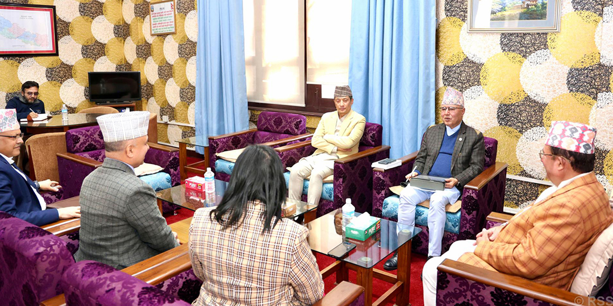 कम खर्चमा चुनाव सम्पन्न गर्न आयोगलाई अर्थमन्त्रीको आग्रह