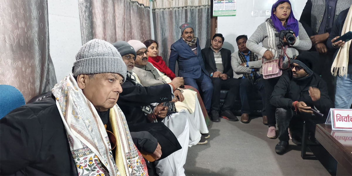 राष्ट्रियसभा निर्वाचन : महन्थ ठाकुरले दर्ता गरे उम्मेदवारी दर्ता