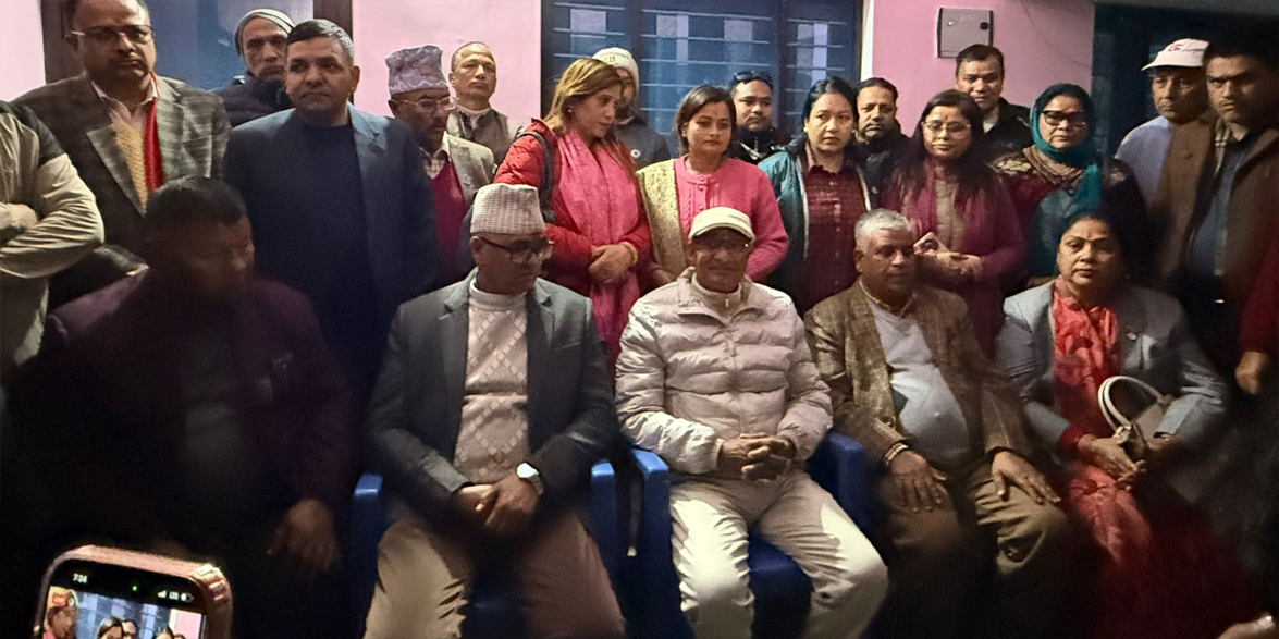 स्थानहद फुकुवापछि पहिलोपटक गृहजिल्ला पुगे लेखक, भने- लोकतन्त्र जोखिममा छ