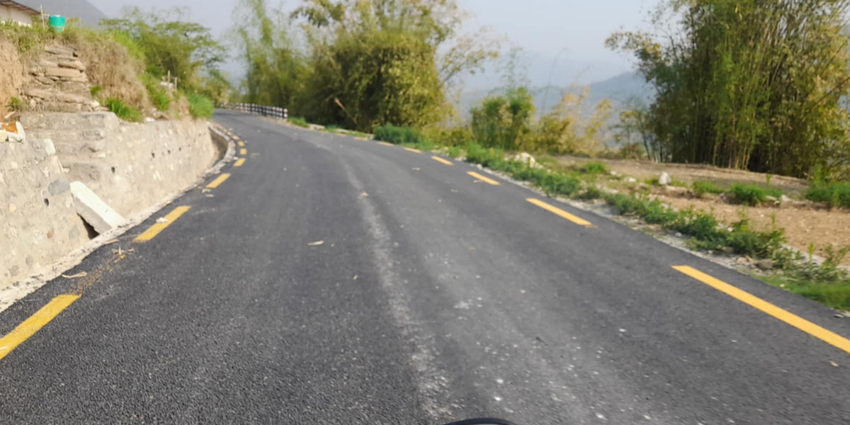 आठ वर्षमा पर्वतमा २०४ किमी ग्रामीण सडक कालोपत्र