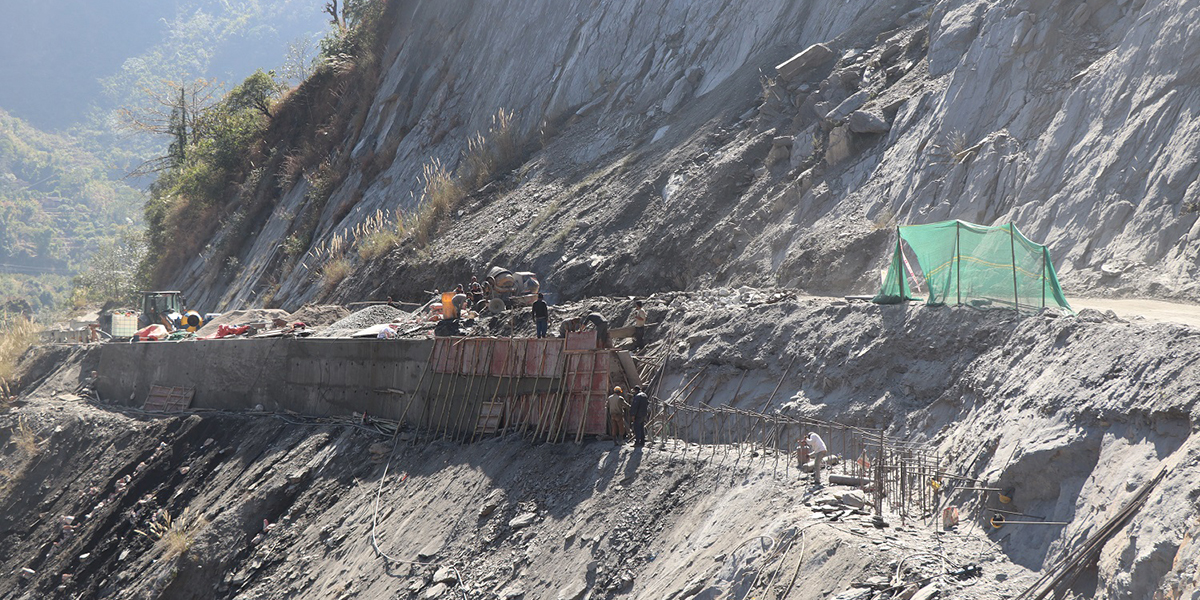 बेनी–जोमसोम–कोरला सडकको पहिरो रोकथाम योजना निर्माण थालियो