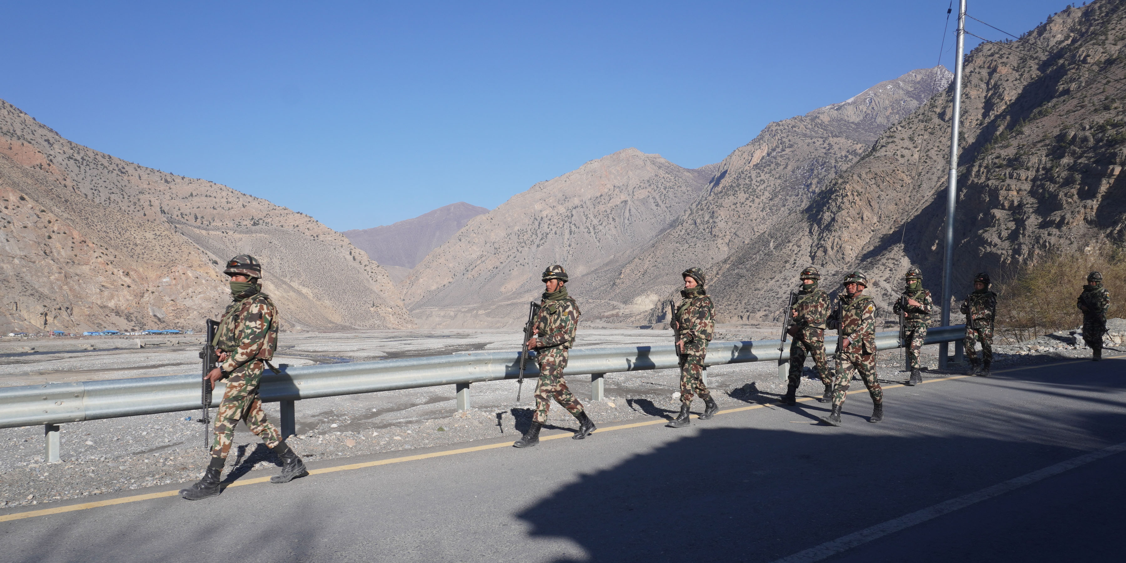 गस्तीमा सेना