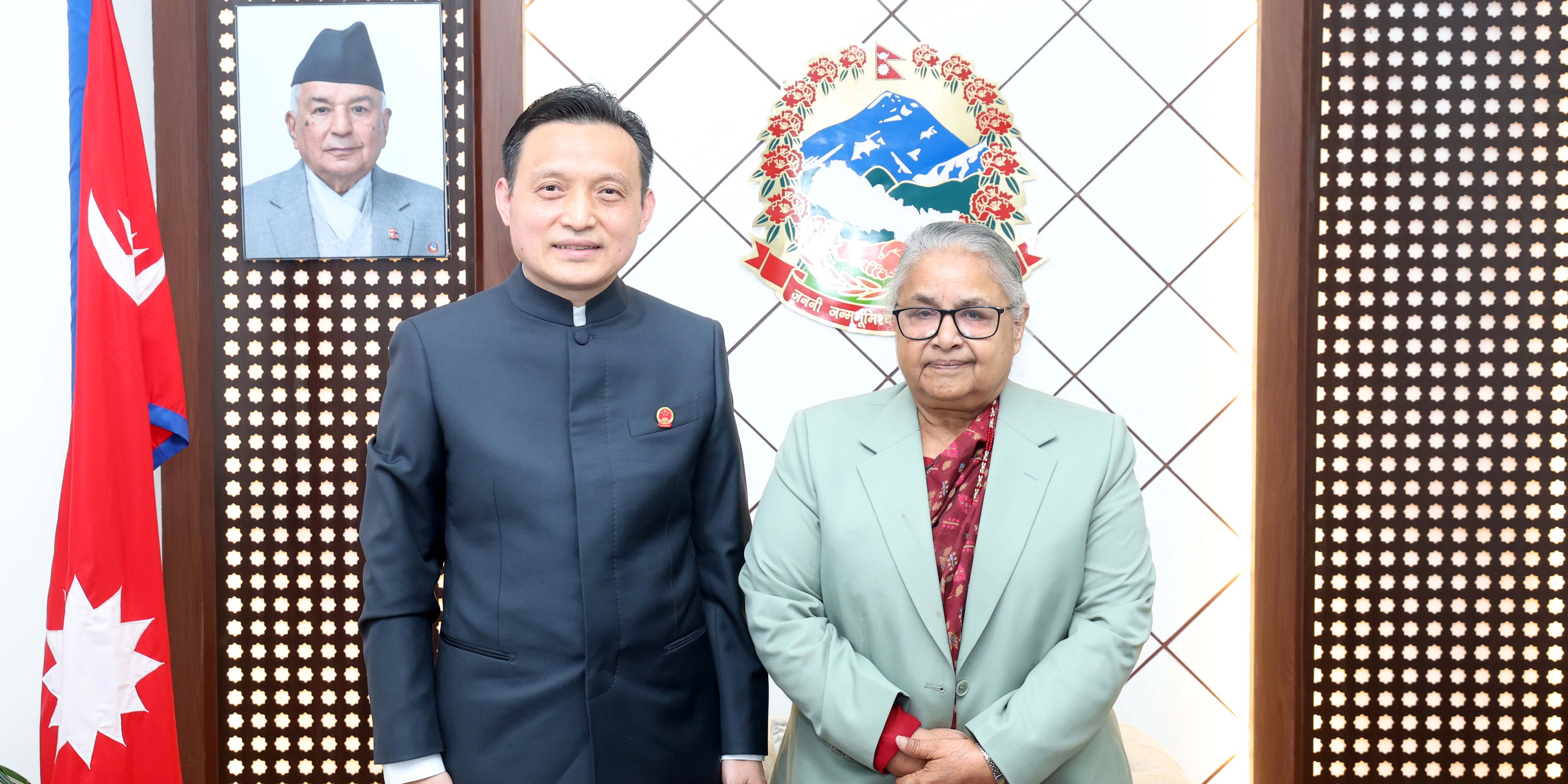 प्रधानमन्त्री कार्की र चिनियाँ राजदूतबीच शिष्टाचार भेट
