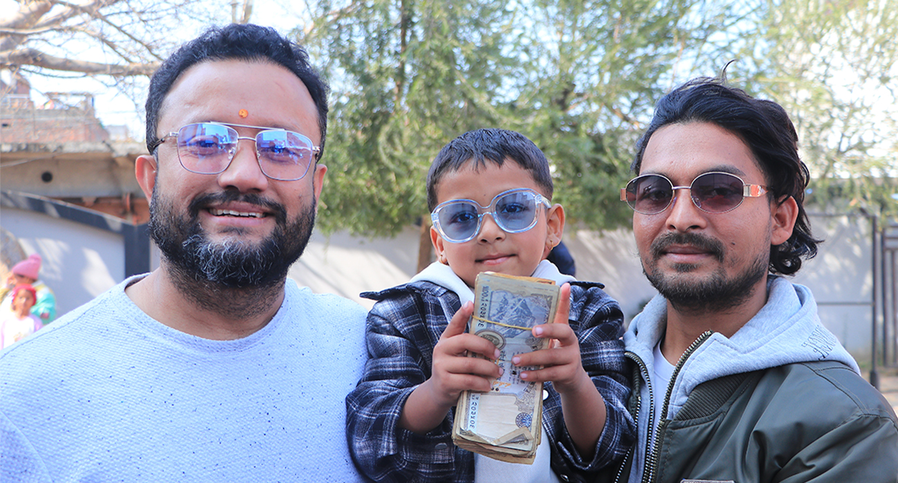 बर्दियाका दिप्सुले जिते ‘आ बाट आमा’ को कभर सङ पुरस्कार