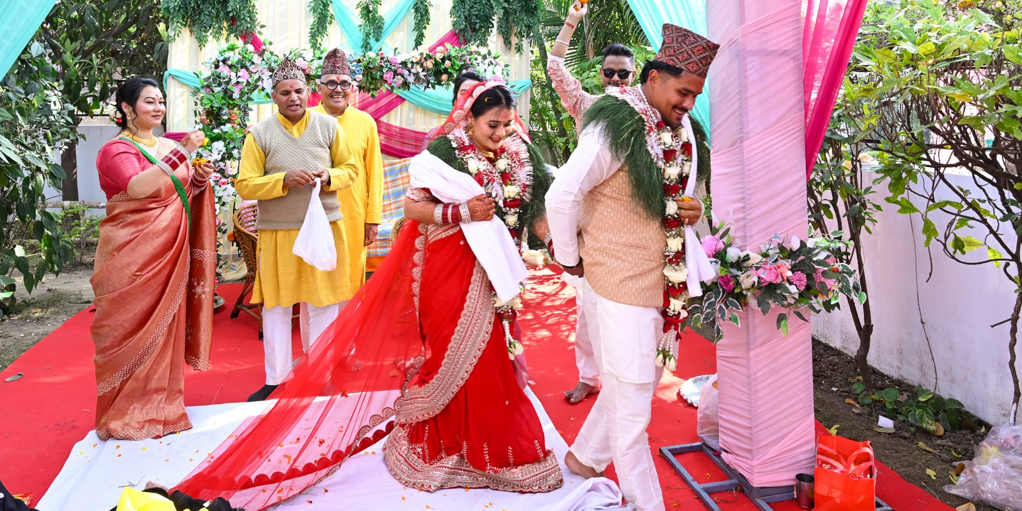 क्रिकेटर करण केसी र पत्रकार वर्षा बस्नेतले गरे विवाह