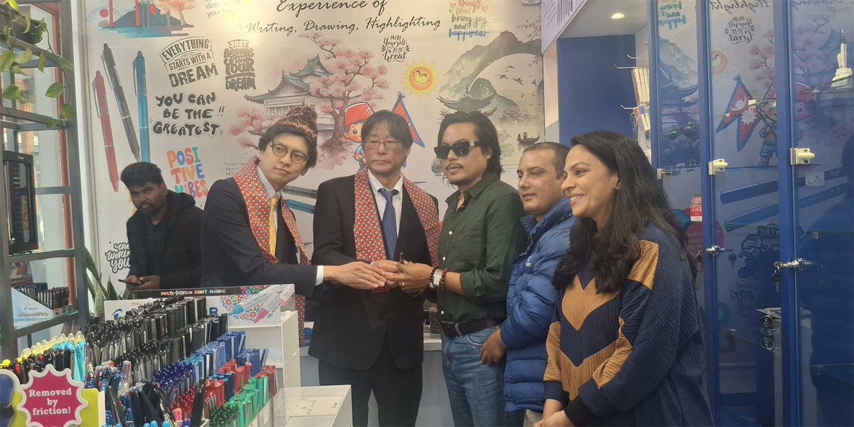 पोखरामा खुल्यो पाइलट ब्रान्ड पेनको आउटलेट