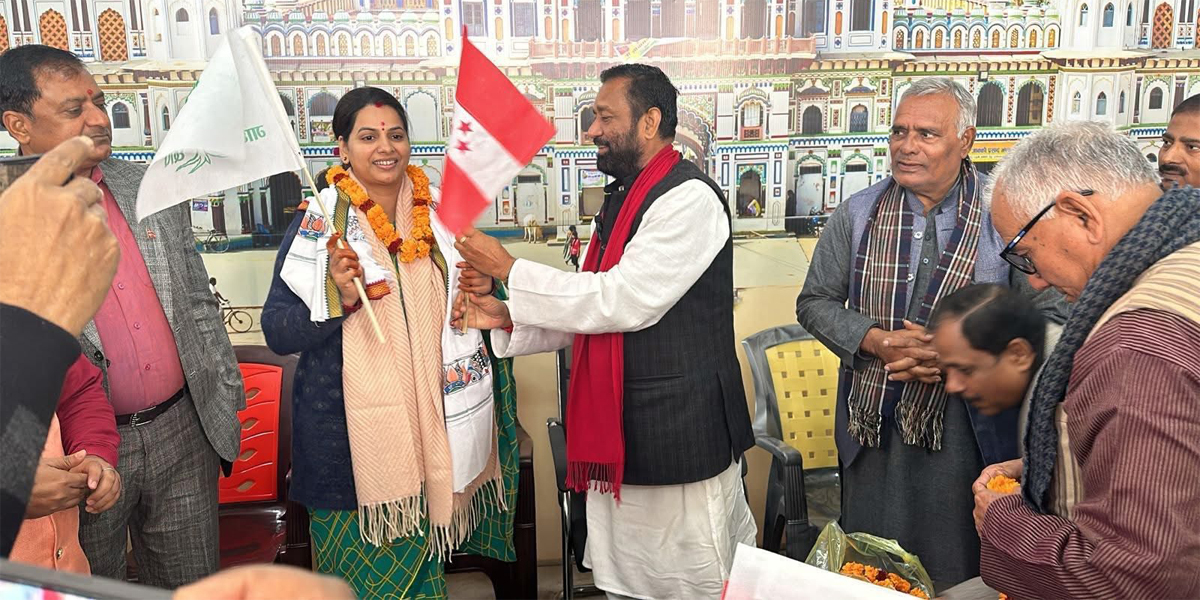 एमाले नेतृ झा कांग्रेस प्रवेश