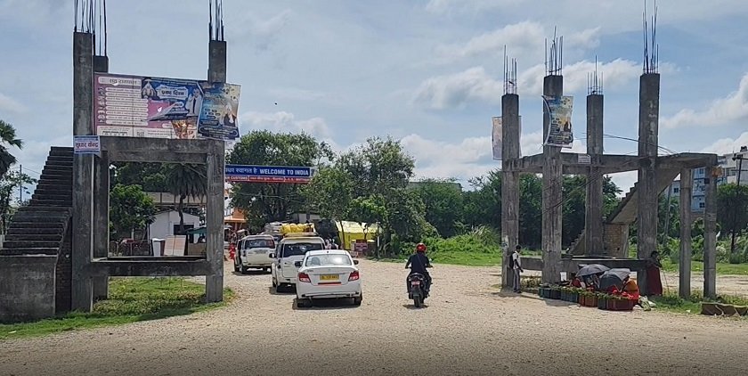 मतदानको पूर्वसन्ध्यामा बन्द हुँदैछ नेपाल-भारत सीमा नाका