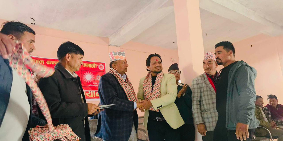 प्रचण्डलाई छेपारे प्रवृत्ति आरोप लगाउँदै वाईसीएलका केन्द्रीय सदस्य एमालेमा