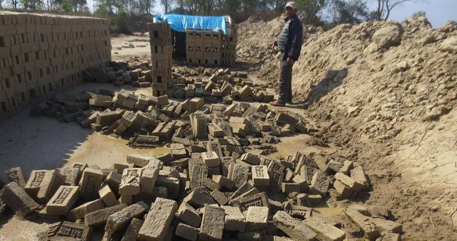 बेमौसमी वर्षाले इँटा उद्योगमा ६ करोड भन्दा बढीको क्षति