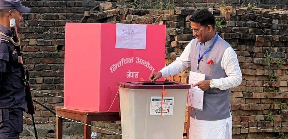 जनकपुरधामबाट महासेठले गरे मतदान