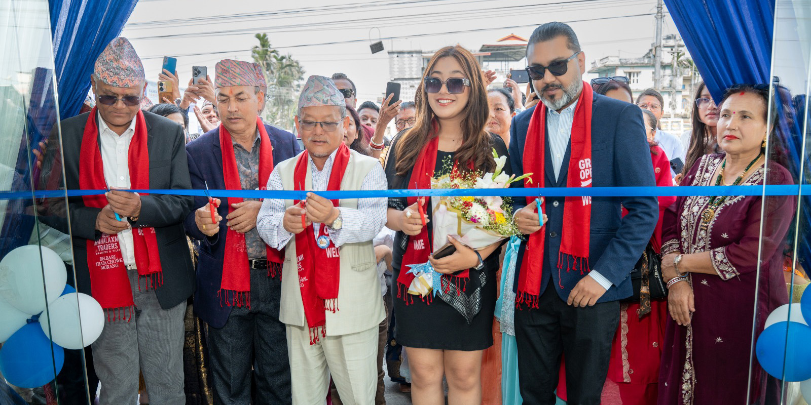 विराटचोकमा कजारियाको नयाँ शोरुम