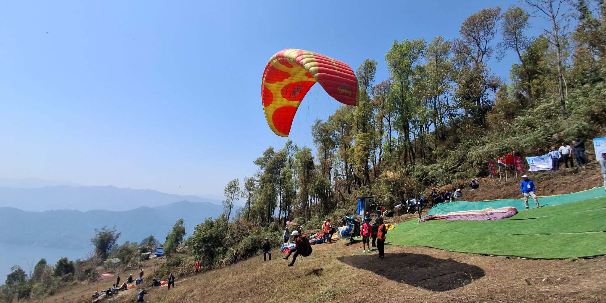पोखरामा प्याराग्लाइडिङ प्रतियोगिता
