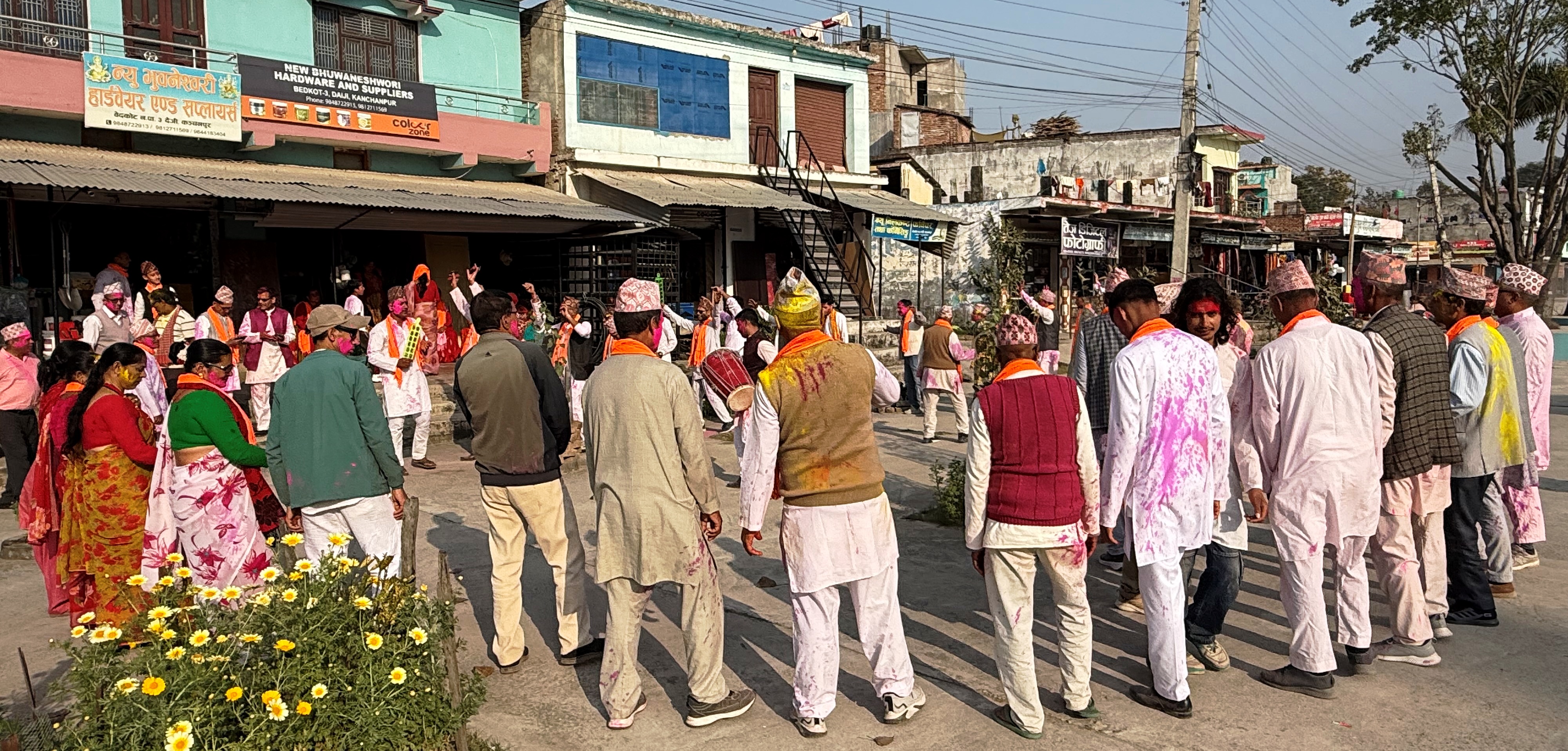रूपालवासीको रूपाली होली
