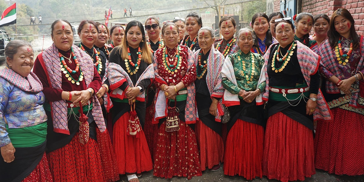 थकाली समुदायमा तोरन ल्हको रौनक
