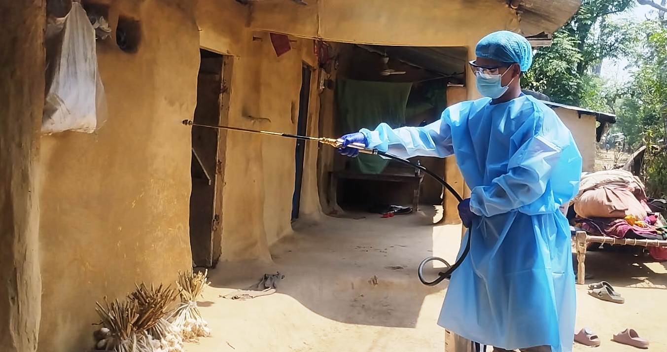 कैलालीमा औलो र कालाजार नियन्त्रण गर्न विषादी