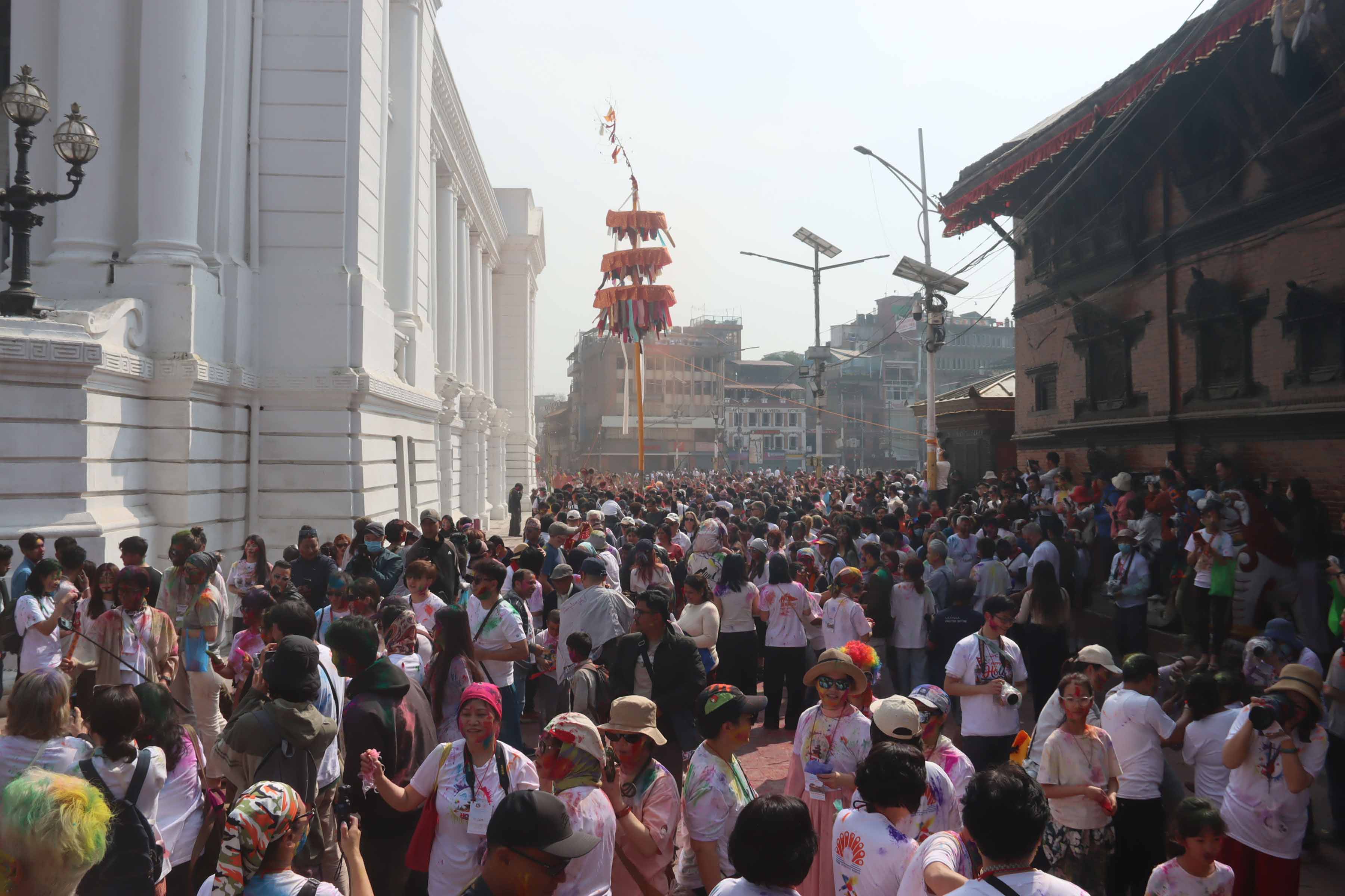 हर्षोल्लासका साथ मनाइयो होली [तस्बिरहरू]