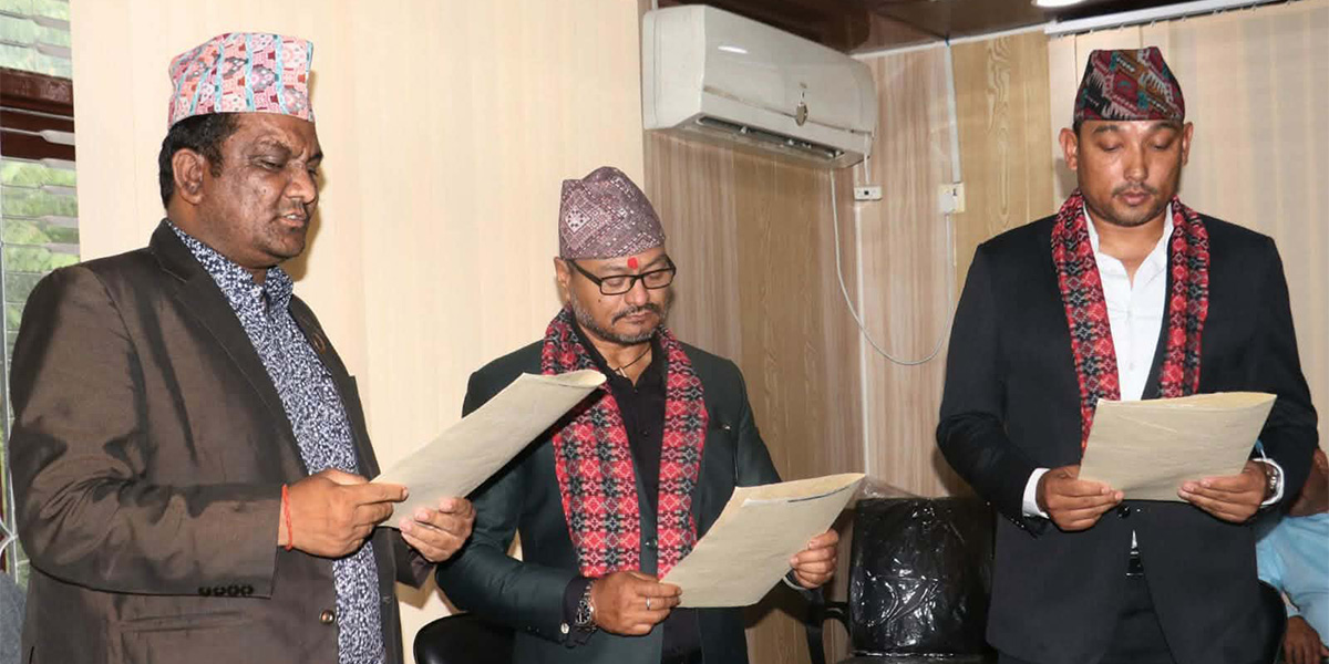 कर्णाली प्रदेश खेलकुद परिषद्का नवनियुक्त सदस्य सचिवले लिए शपथ