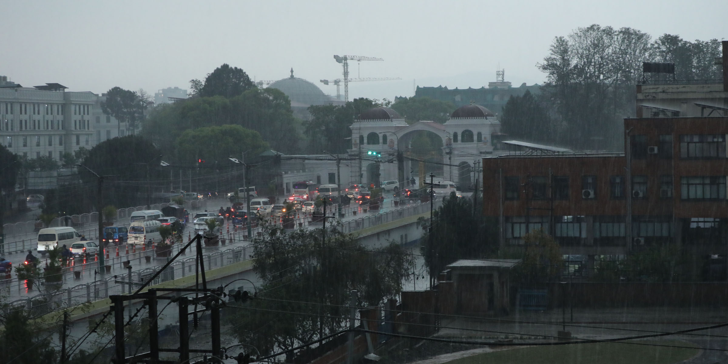 काठमाडौँमा हुरीबताससहितको वर्षा, सतर्क रहन मौसमविद्को आग्रह