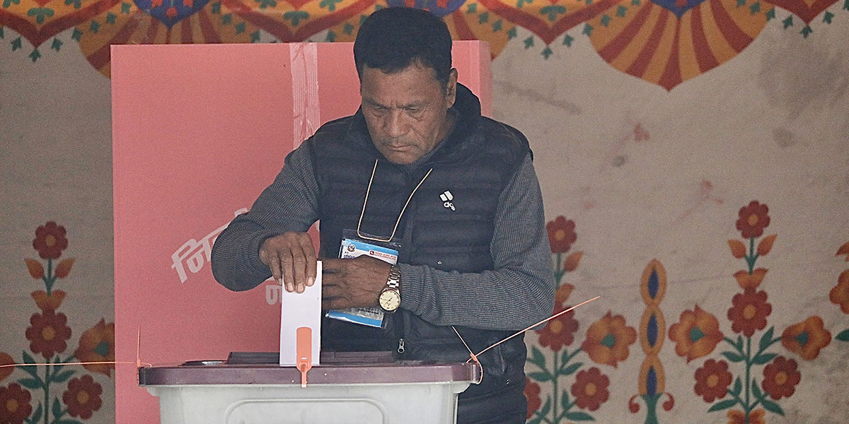 देशभर निर्वाचन : कतै मतदान बहिष्कार, कतै विवादपछि हवाई फायर