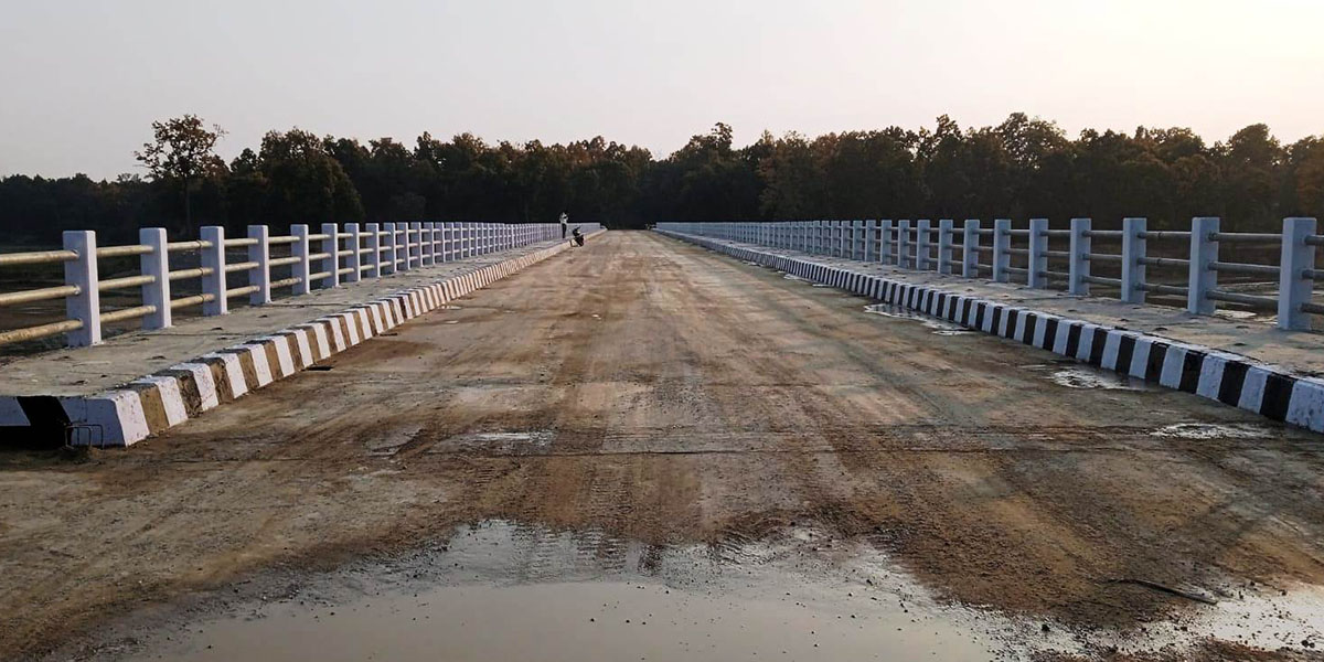 १२ वर्षपछि दोदा नदीमा बन्यो पुल