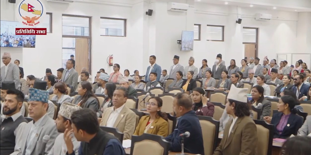 ओली–लेखक पक्राउविरूद्ध संसदमा एमालेको विरोध