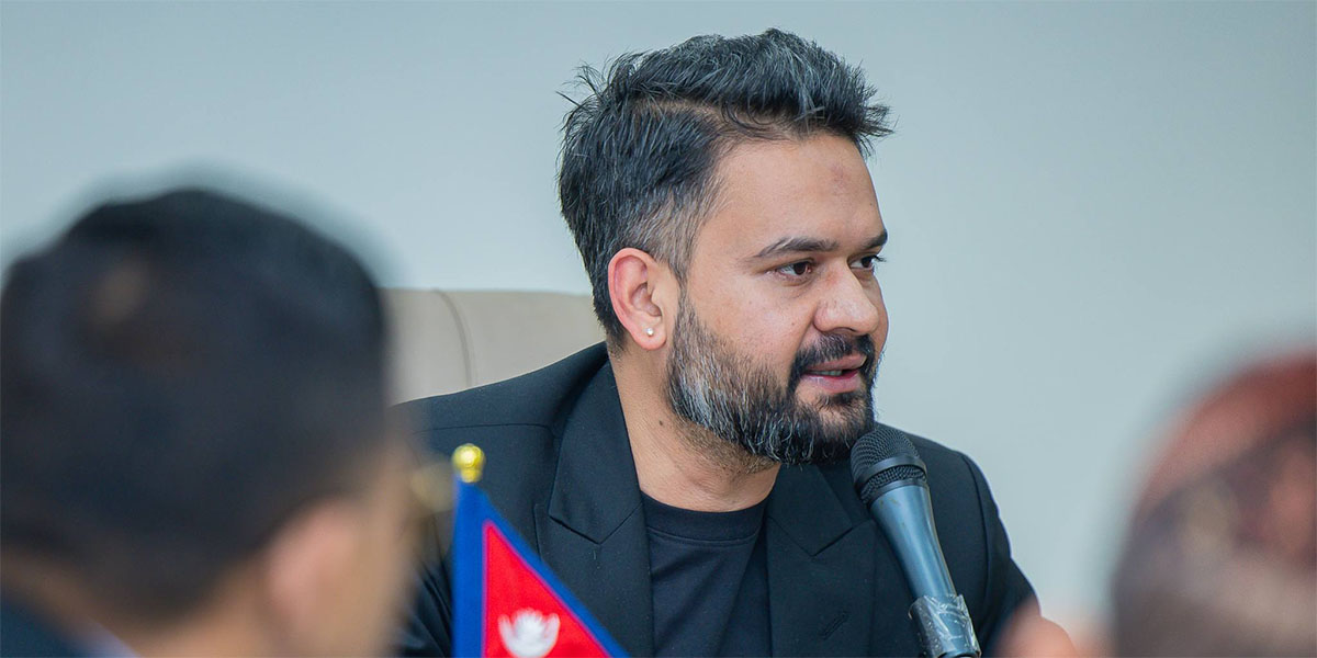 शिक्षामा लगानी वृद्धि, शिक्षकलाई राजनीतिमा निषेध र कार्यसम्पादनमा कडाइ गर्दै सरकार