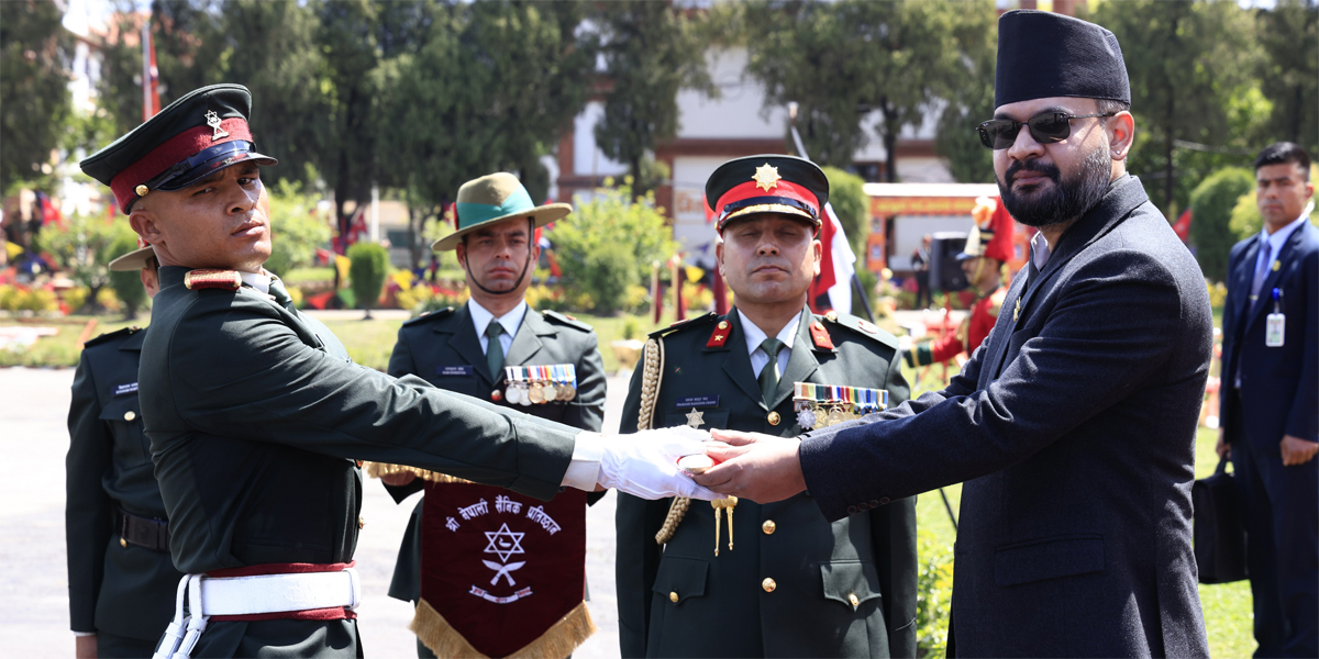 राष्ट्र सेवामा समर्पित हुनुस् : प्रधानमन्त्री शाह