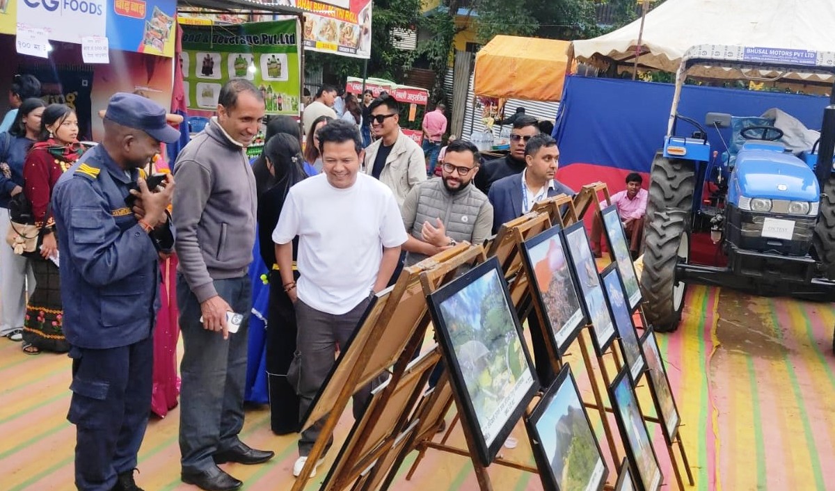 जसले तस्बिरमार्फत् गुल्मी चिनाइरहेछन्