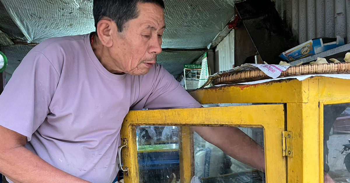 ३२ वर्षअघि खोलेको मिठाइ पसलको रहर लाग्दो कमाइ