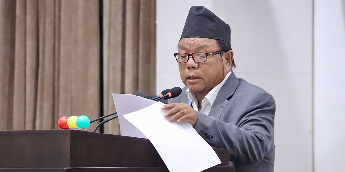 महावीरले शिक्षा सुधारका अध्यादेश संसद्लाई सुनाउँदै सरकारलाई बुझाए