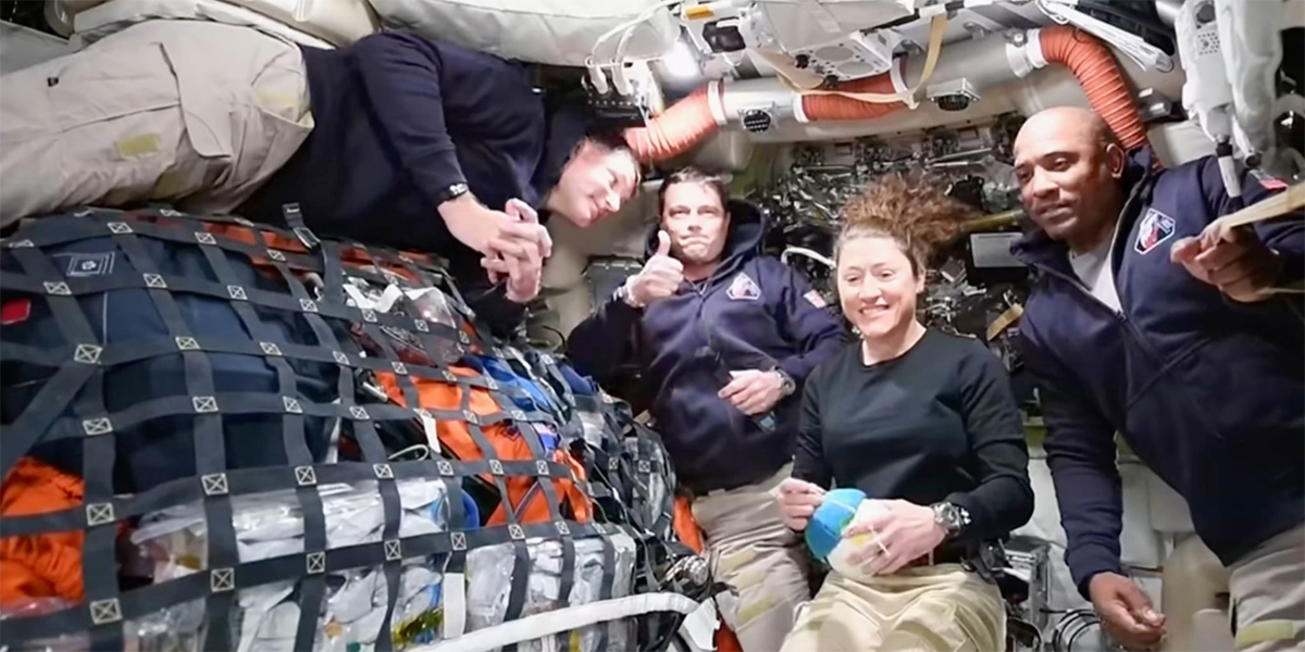 मानव फेरि चन्द्रतर्फ