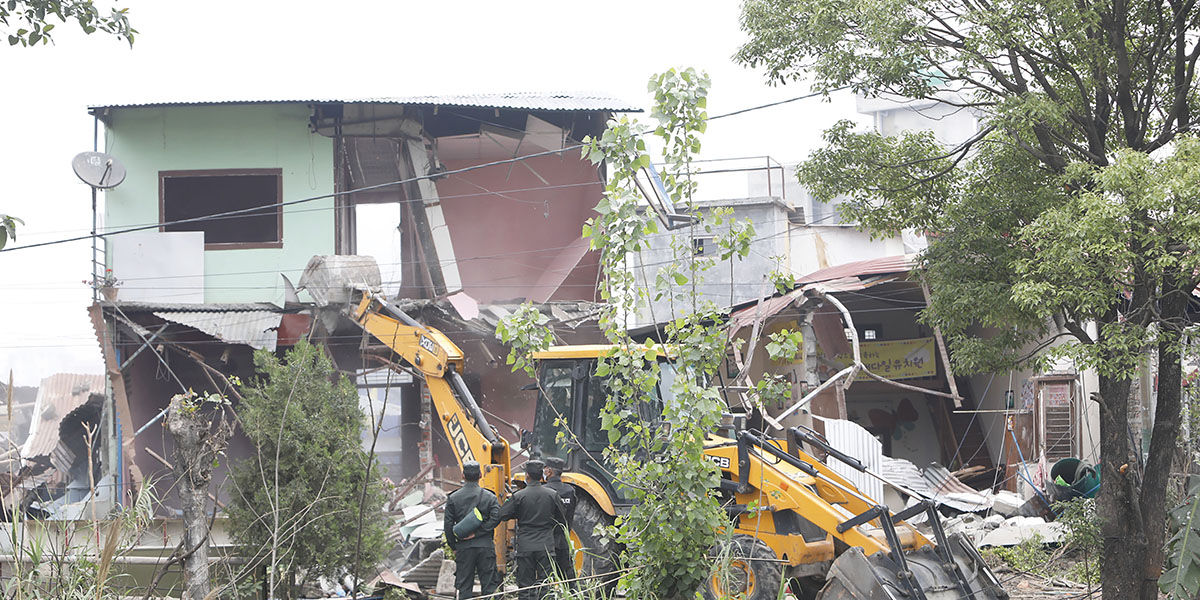 गैरीगाउँ र थापाथलीको सुकुम्बासी बस्ती यसरी भयो खाली