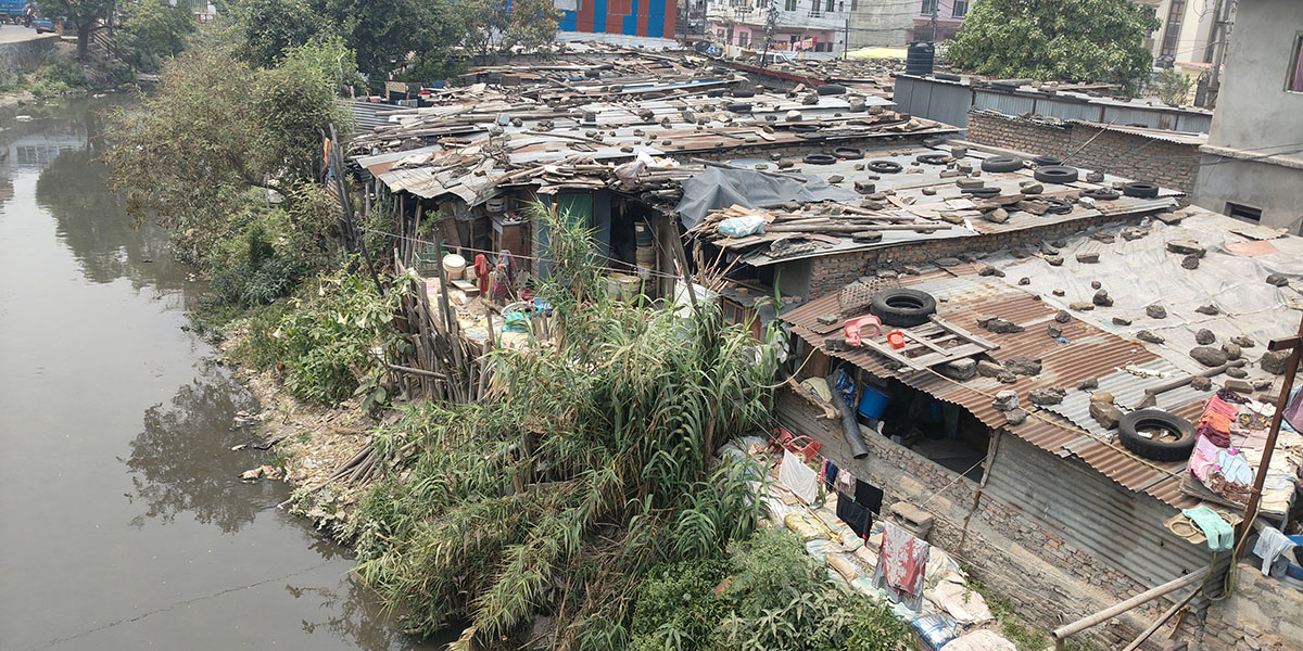 यस्तो छ सरकारी जग्गा अतिक्रमण गरेर बनाइएका टहरा