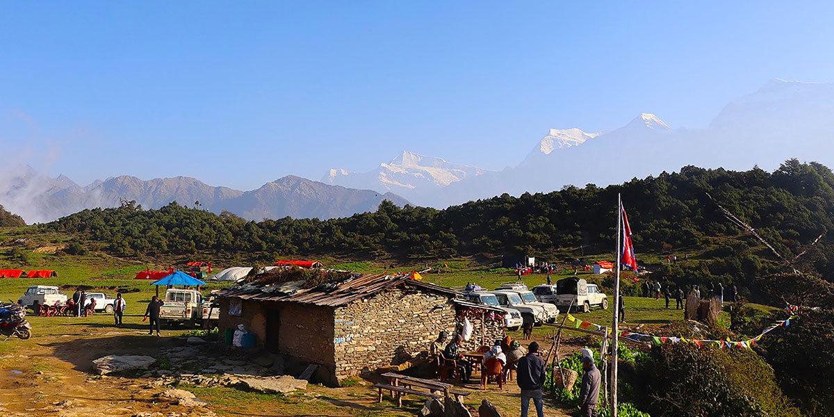 जलजलाबाट देखिएको गुर्जा र चुरेन हिमाल