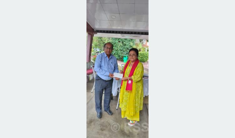 चिम्पान्जीको भरणपोषणका लागि १० लाख प्रदान