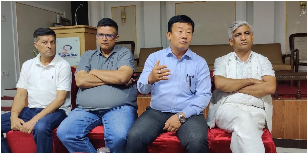 नेतृत्वलाई चुनौती दिँदै कांग्रेस इतर पक्षको विराटनगरमा प्रदेशस्तरीय भेला
