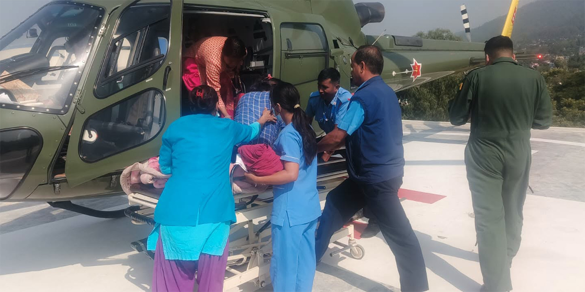 हुम्लामा जटिल प्रसूति समस्या भएकी महिलाको नेपाली सेनाद्वारा हवाई उद्धार
