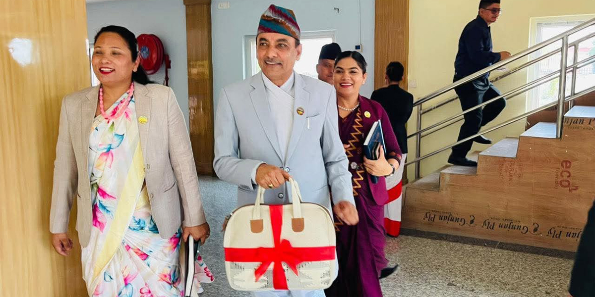 लुम्बिनीको बजेट ३७ अर्ब ३८ करोड, ‘समृद्ध लुम्बिनी, खुसी नागरिक’ अभियानलाई निरन्तरता (पूर्णपाठ)