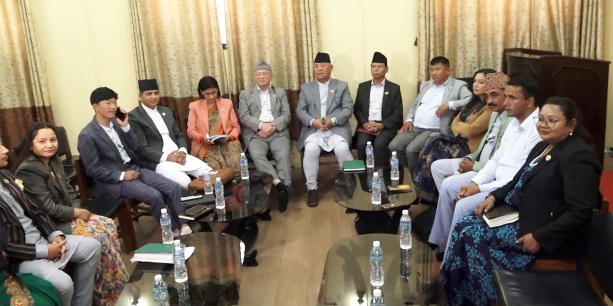 प्रधानमन्त्रीले संसद्मा माफी माग्नुपर्छ : विपक्षी दल