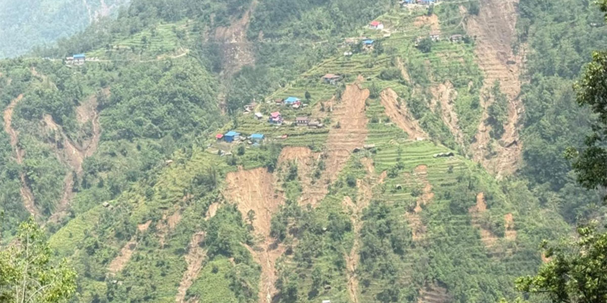 पहिरोको जोखिमले संखुवासभाका ७ परिवारले छाडे घर