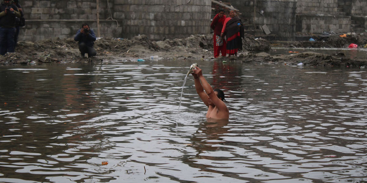 आज सोमबारे औँशी, नबोली नुहाइयो