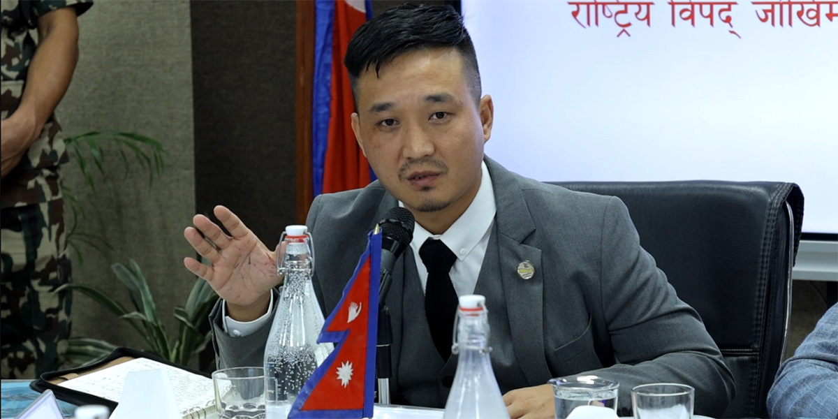विपद् न्यूनीकरण तयारी बैठकमा गृहमन्त्रीले भने- हेलिकप्टर चढेर राज्यको सम्पत्ति दुरुपयोग गर्दिनँ